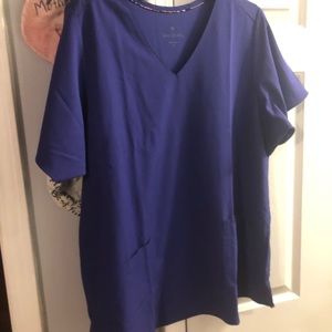 Vera Bradley scrub top